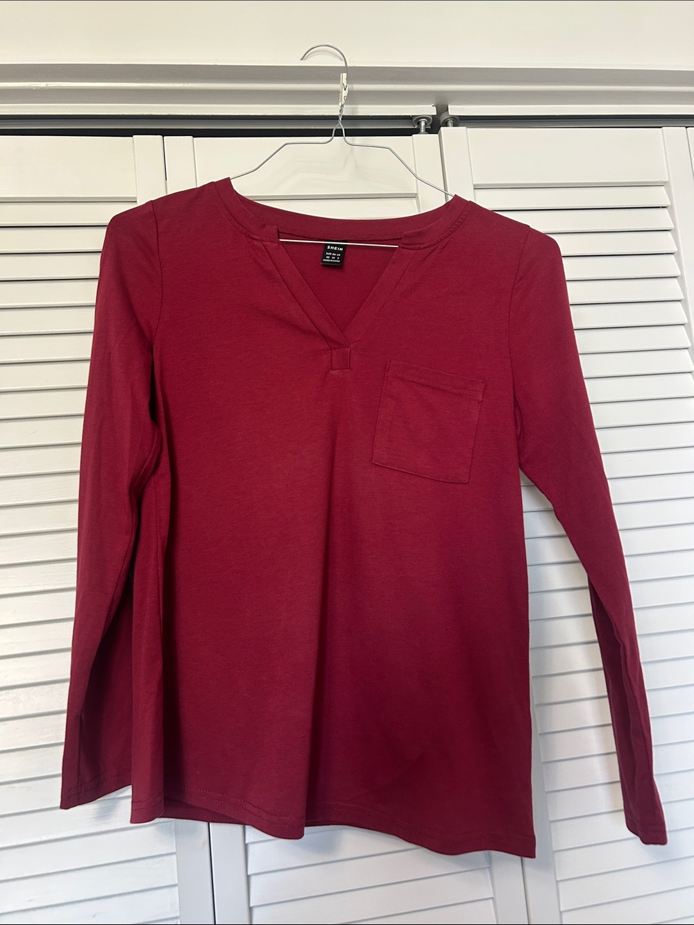 SHEIN Wine Red Long Sleeve V-Notch Pocket Top